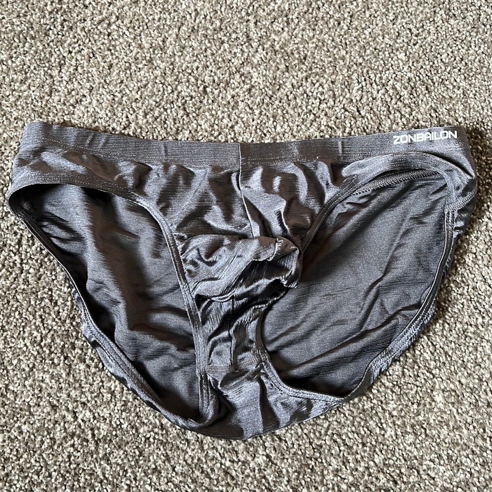 Zonbailon shiny brief